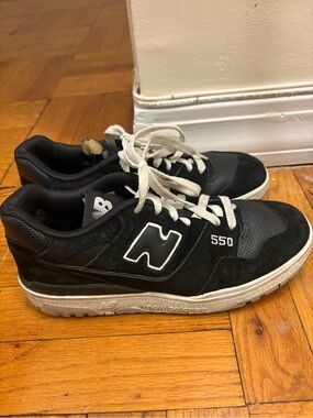New Balance 550 Men's Black and White Low-Top Sneakers